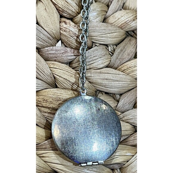 Vintage Silver Tone Round Filigree Locket Pendant Necklace Victorian Goth 24in - Picture 3 of 7